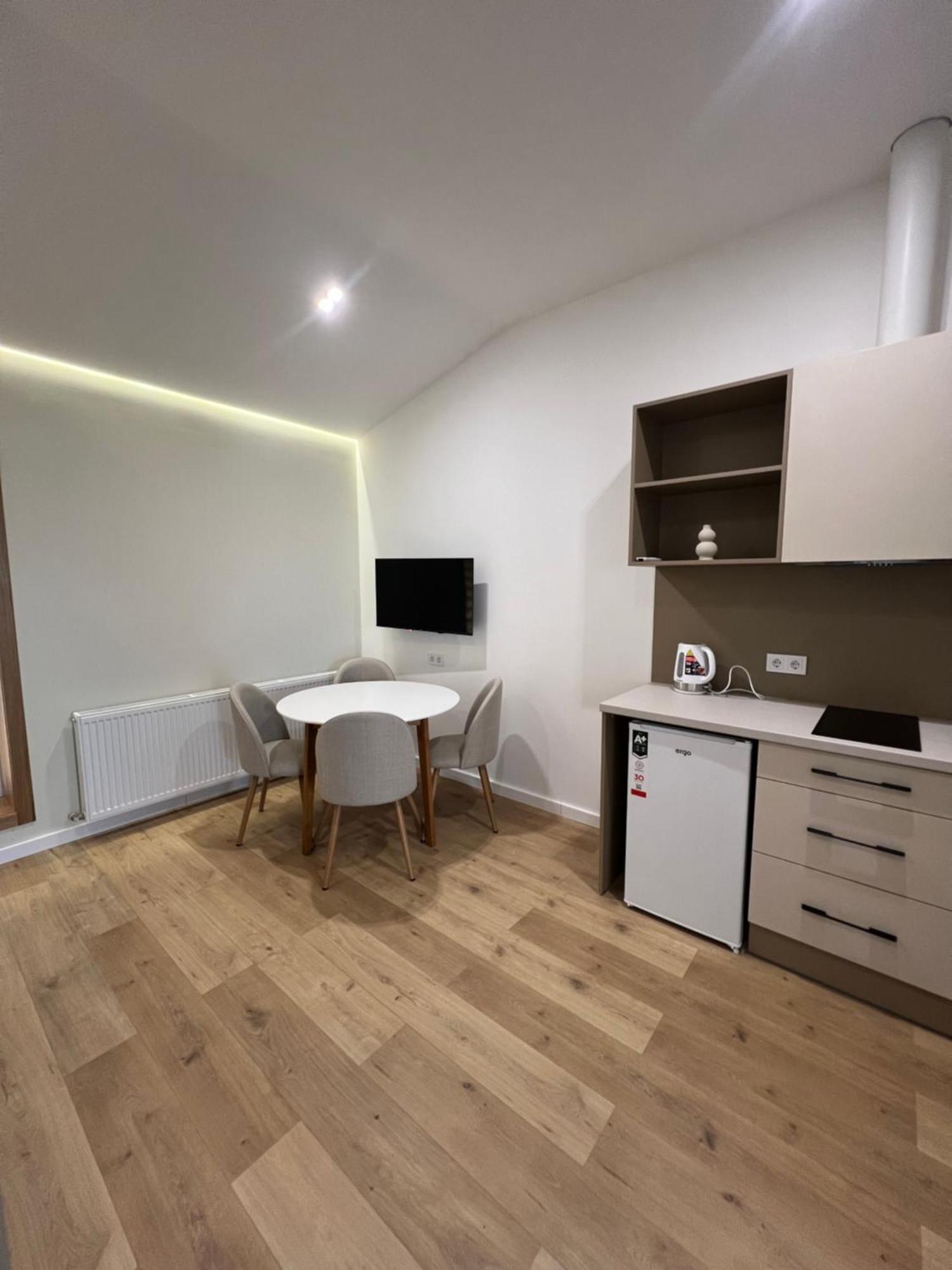 Apartment Suite Mukachevo Eksteriør bilde