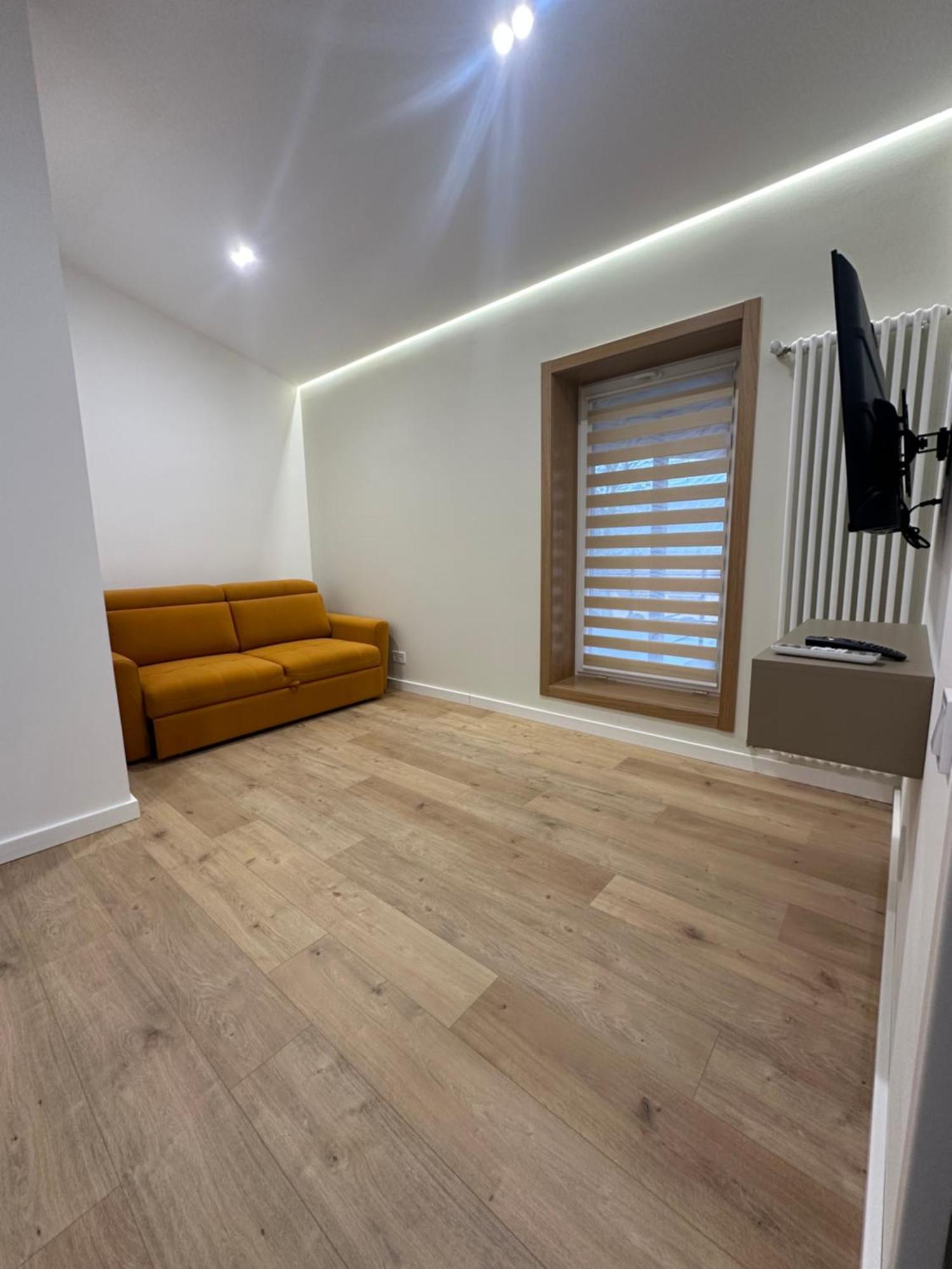 Apartment Suite Mukachevo Eksteriør bilde