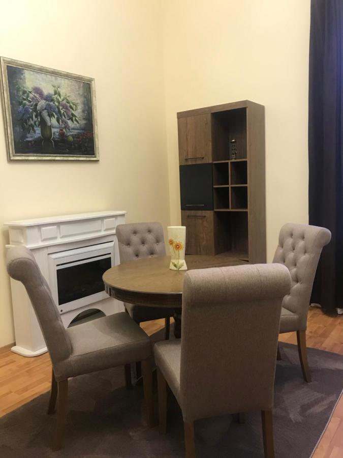 Apartment Suite Mukachevo Eksteriør bilde